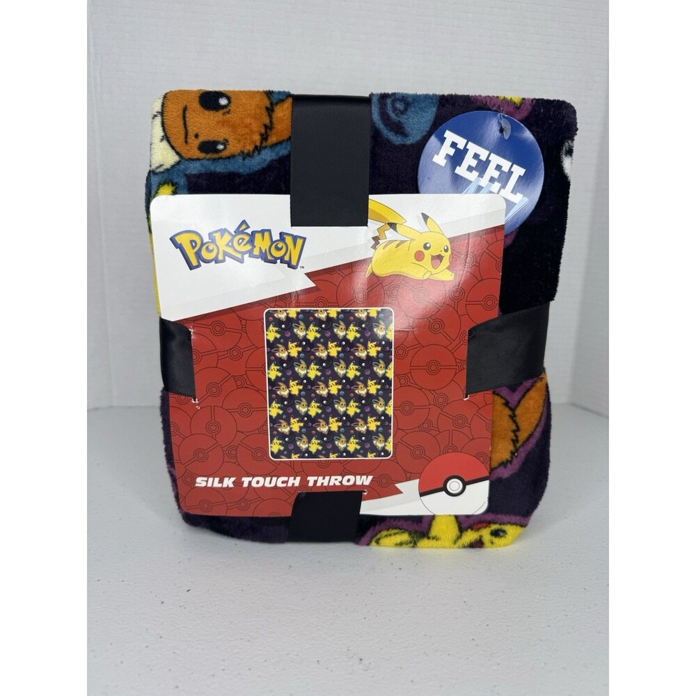 Pokemon: PIKACHU & EEVEE 40" x 50" Silk Touch Throw